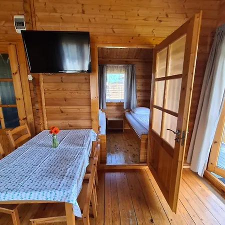 Gościniak Domek letniskowy *