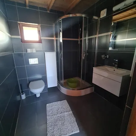 Gościniak Domek letniskowy *