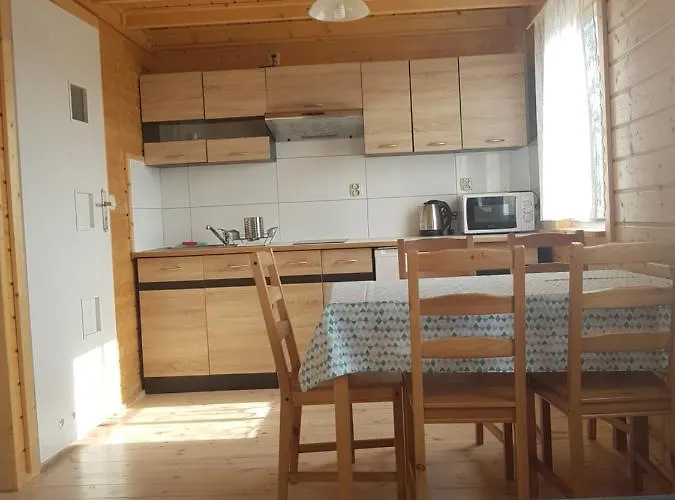 Gosciniak بيت خشبي ريفال