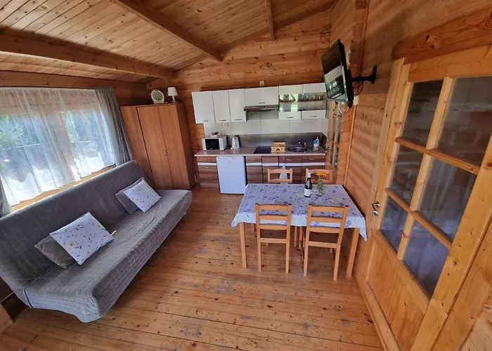 Gościniak Domek letniskowy *